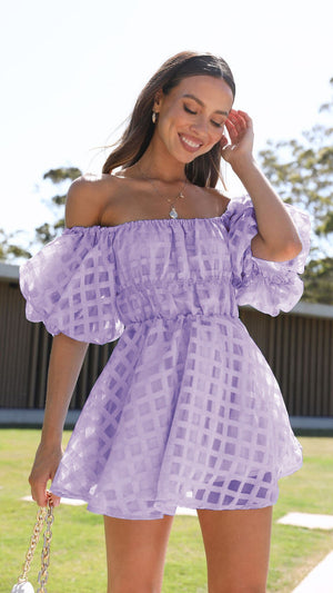 Mini dress with puffed sleeves and a checkered print